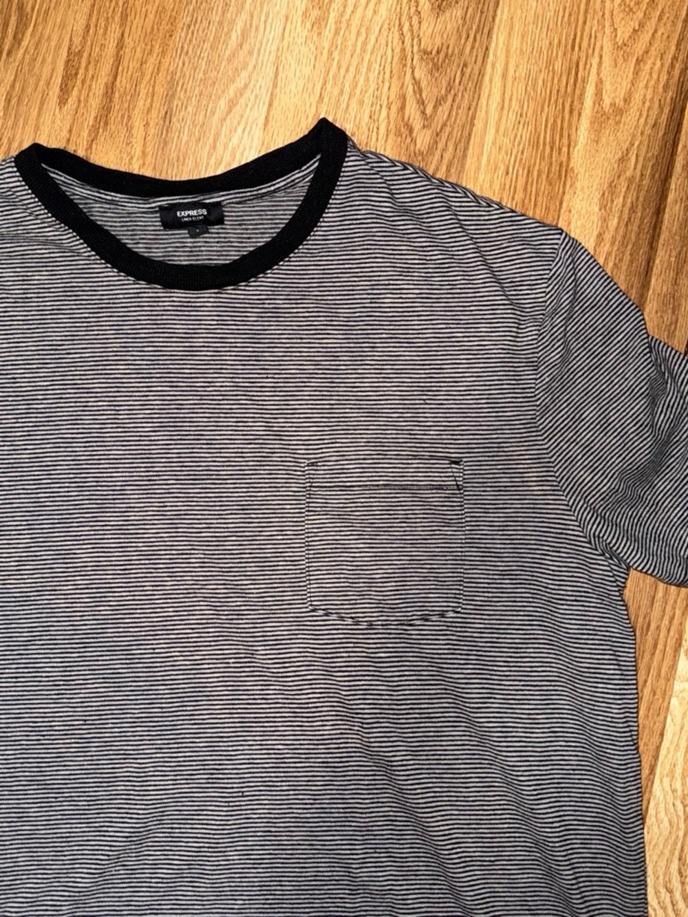 Express Men's Black & White Microstripe Crewneck Pocket Tee - Picture 2 of 5